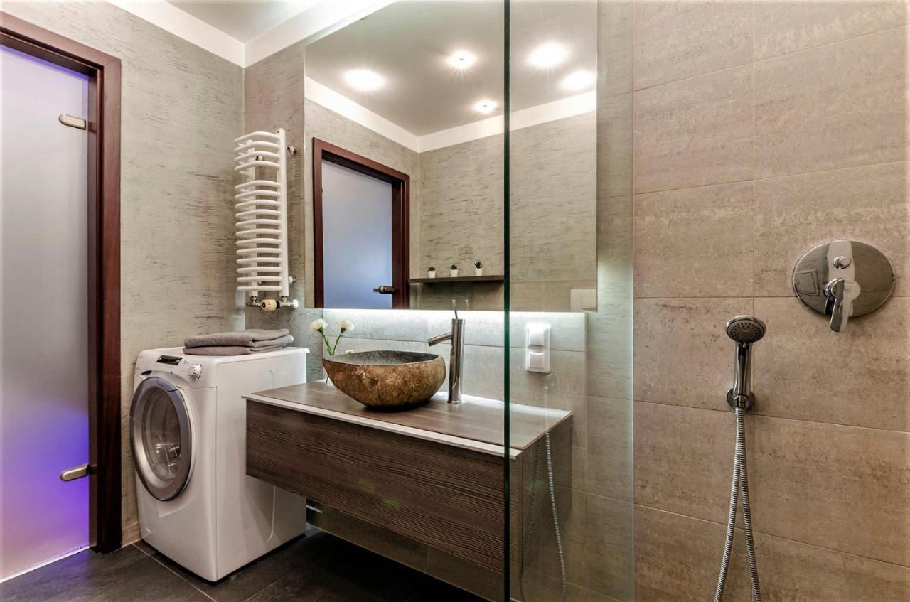 Lupoapartments Krolewska Penthouse Mandoria Parking Dostep Na Kod Лодзь Экстерьер фото